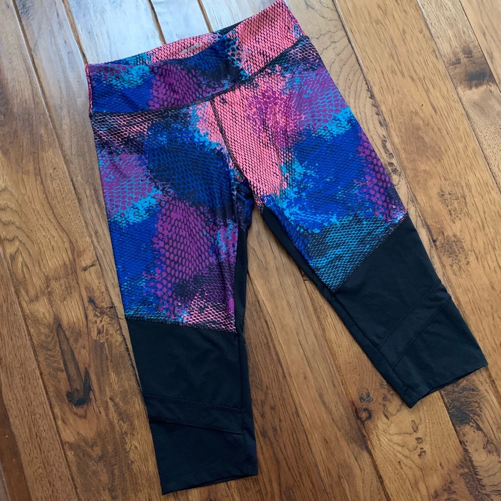 Marika athletic capris. Size: M